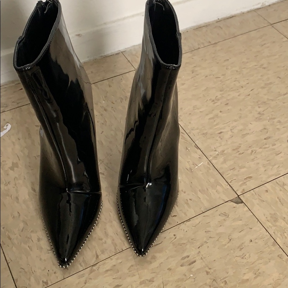 Heels - Picture 2 of 4